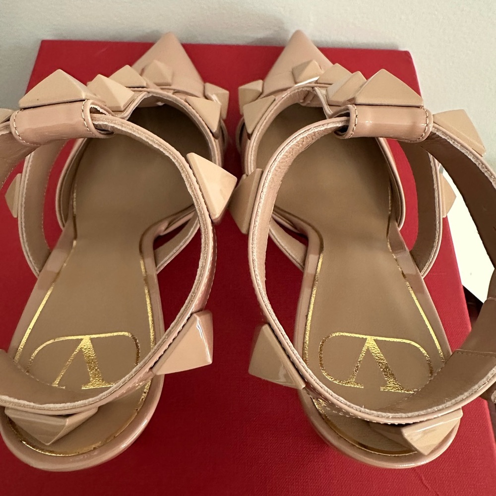 Valentino Garavani Women's Nude Studded Heels - Picture 3 of 7